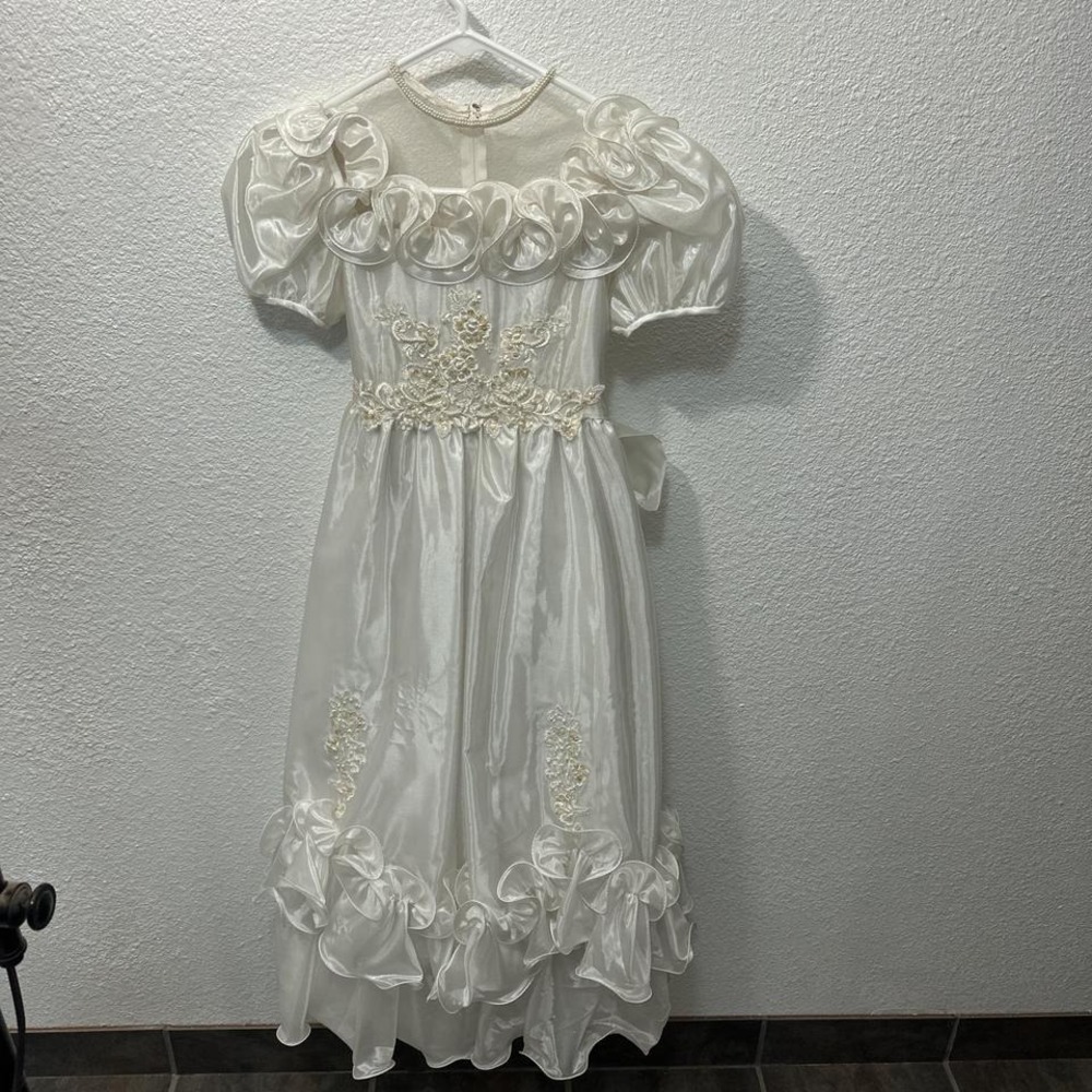 White‎ fairy dress
